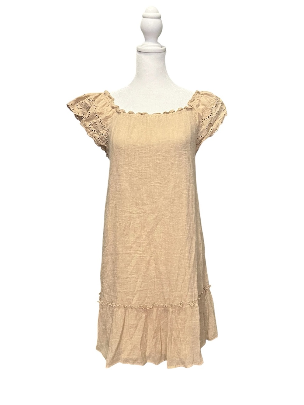 Women’s nude ruffle shift dress